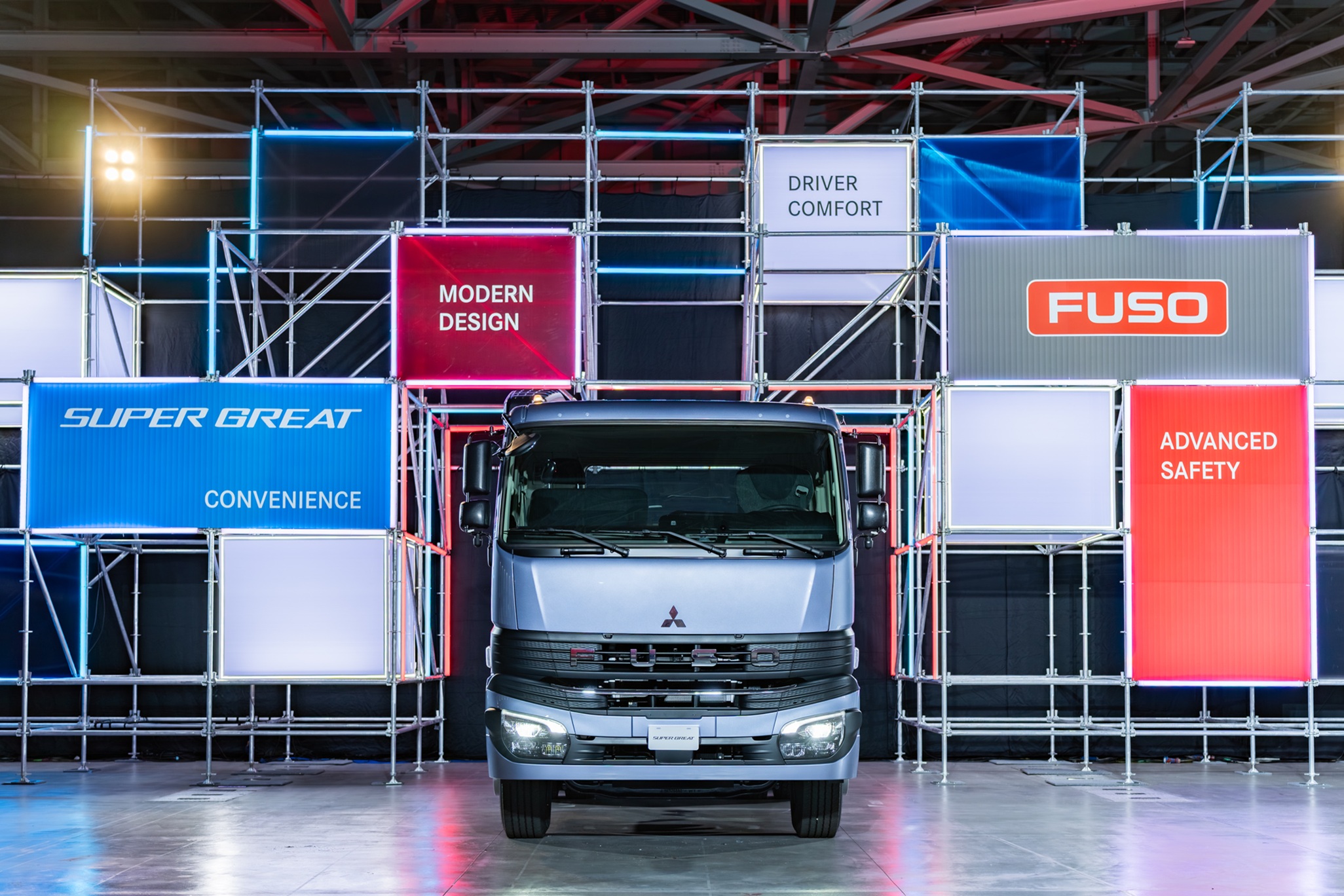 01、以強大驅動偉大！台灣戴姆勒亞洲商車 FUSO New Super Great 霸氣登台（圖由 DTAT 提供）